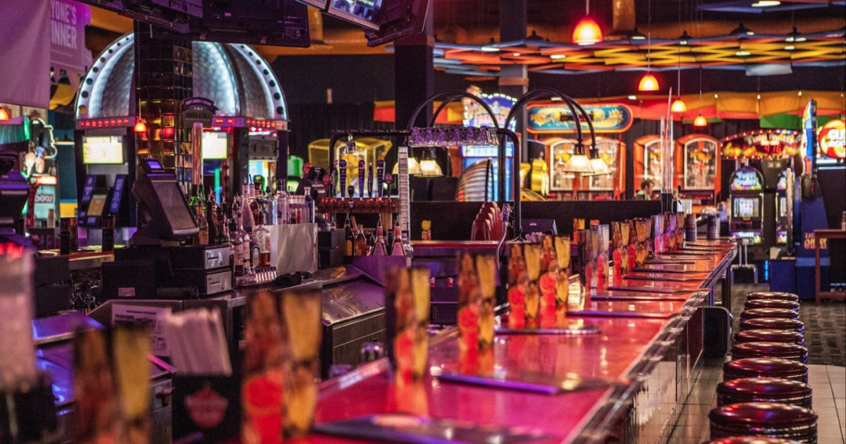 dave_busters_c3df3c3d-cded-